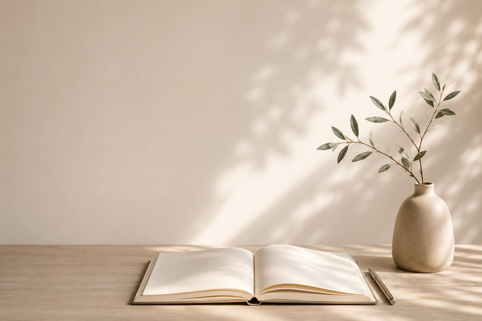 Image douce et minimaliste symbolisant un blog d'hypnose et de compréhension intérieure proche Amboise